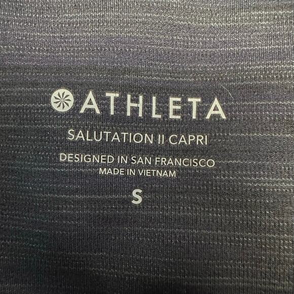 Athleta Salutation Stash Pocket II Capri Leggings Navy Blue Pockets Small Active - Picture 7 of 8